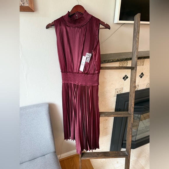 NWT NANETTE LEPORE
Pleated Sleeveless Blouson Midi Dress, MOROCCAN RED, 8 - Picture 5 of 8